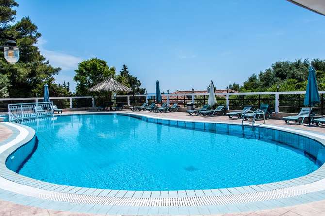 vakantie-naar-Bozikis Palace Hotel-mei 2025