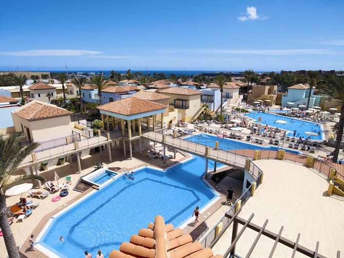vakantie-naar-Broncemar Beach Aparthotel-mei 2025