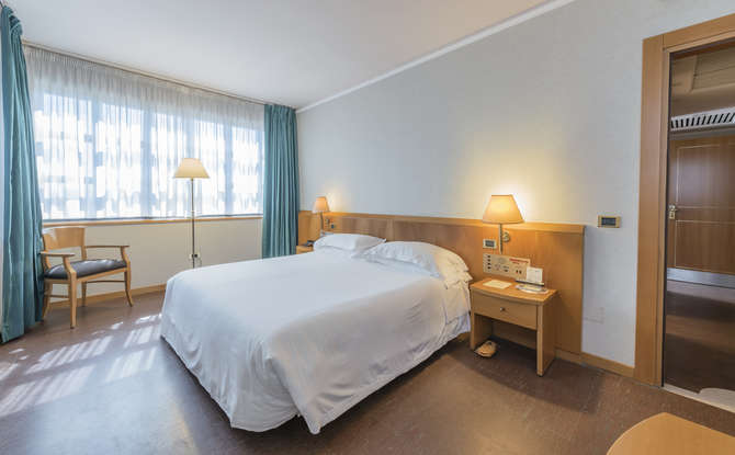 vakantie-naar-Caesars Hotel-mei 2025