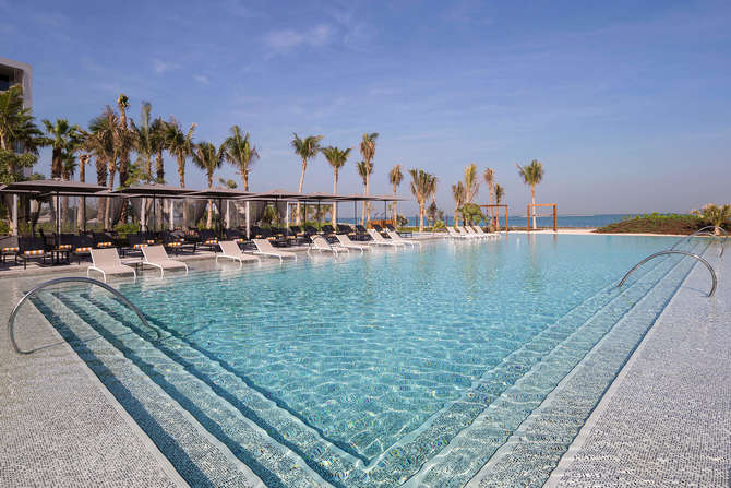 vakantie-naar-Caesars Resort Bluewaters Dubai-mei 2024