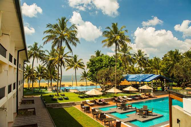 vakantie-naar-Camelot Beach Hotel-mei 2025
