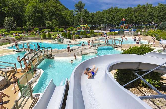 vakantie-naar-Camping Domaine De Chalain-mei 2025