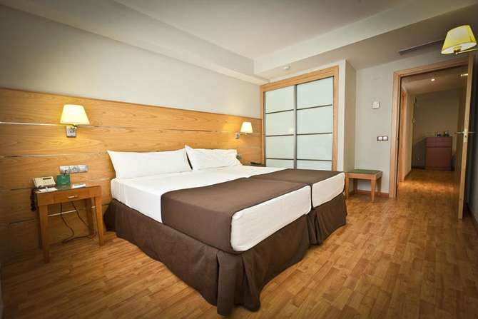 vakantie-naar-Cantur City Hotel-mei 2025