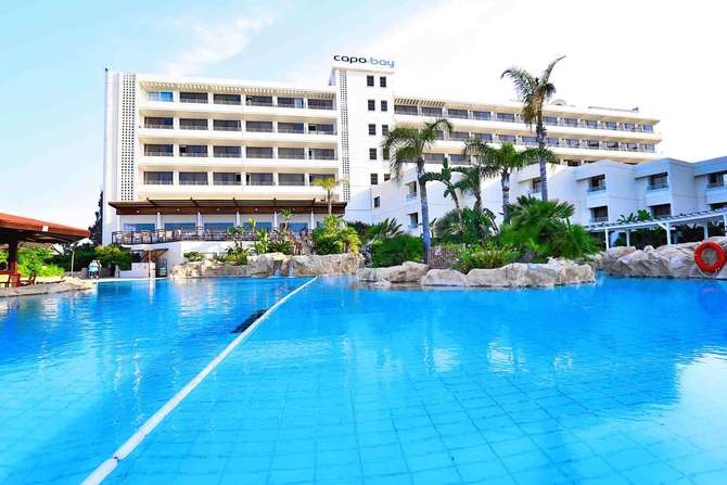 vakantie-naar-Capo Bay Hotel-mei 2024