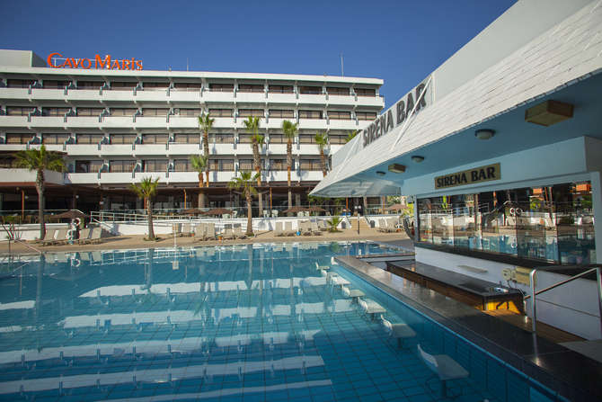 vakantie-naar-Cavo Maris Beach Hotel-april 2024