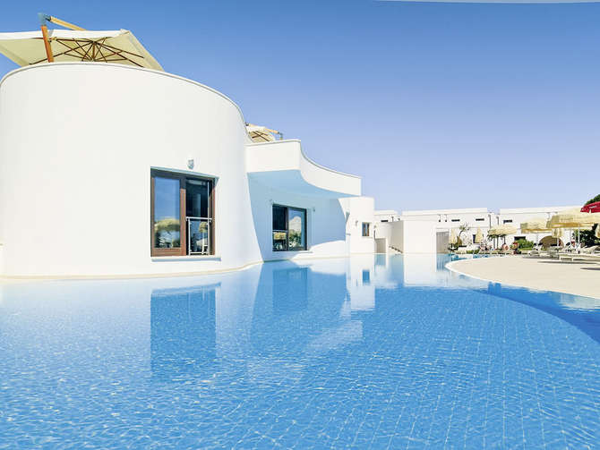 vakantie-naar-Cds Hotel Pietrablu Resort Spa-mei 2025