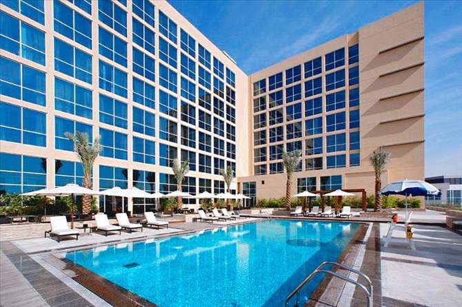vakantie-naar-Centro Yas Island-april 2025