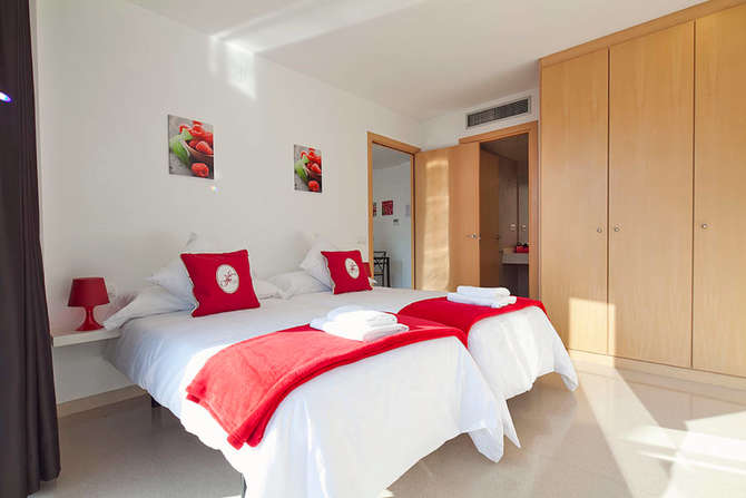vakantie-naar-Charmsuites Appartementen-mei 2025