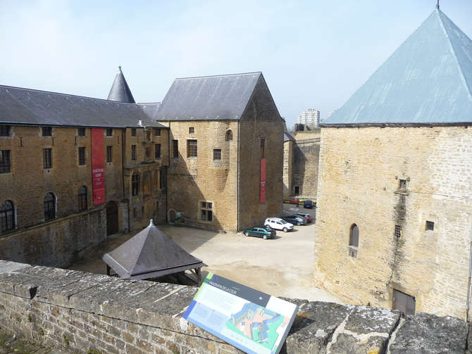 vakantie-naar-Chateau Du Fort De Sedan-mei 2025