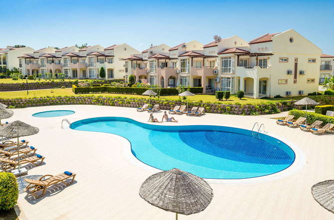 vakantie-naar-Clc Apollonium Spa Beach Resort-april 2024