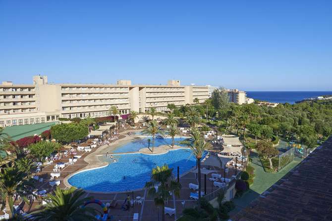 vakantie-naar-Club Cala Romani-mei 2025