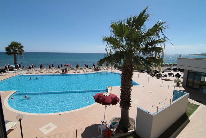 vakantie-naar-Club Esse Costa Dello Ionio-mei 2025