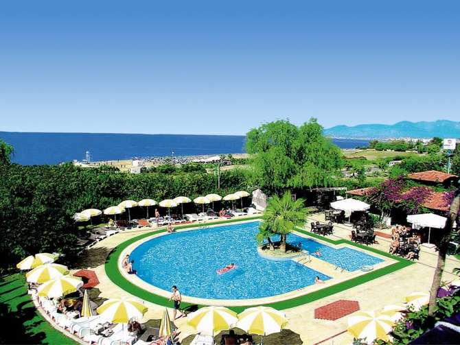 vakantie-naar-Club Hotel Titan-mei 2025