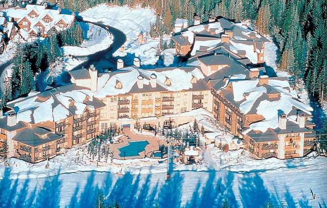 vakantie-naar-Coast Blackcomb Suites-mei 2025