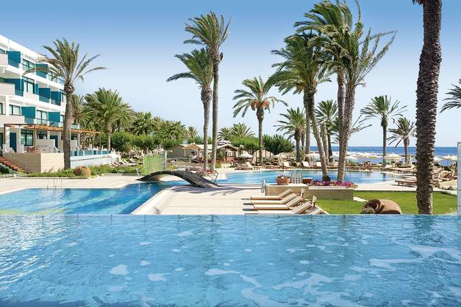 vakantie-naar-Constantinou Bros Asimina Suites Hotel-mei 2024