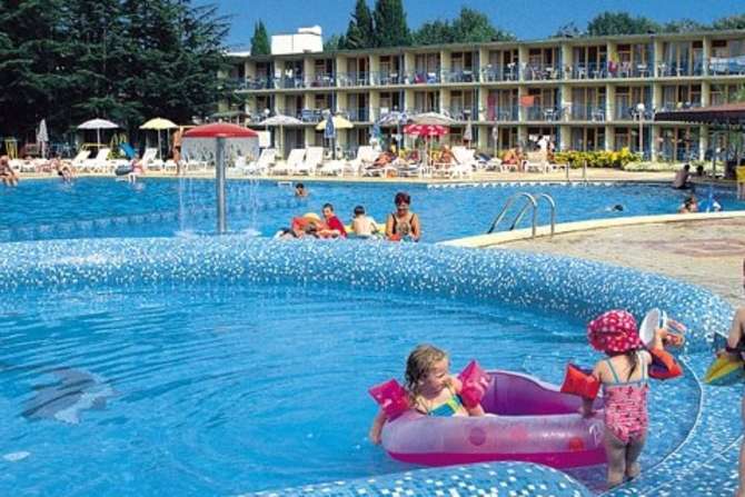 vakantie-naar-Continental Park -mei 2025