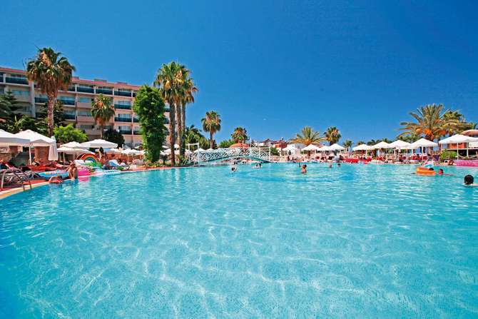 vakantie-naar-Corolla Hotel Side-mei 2025