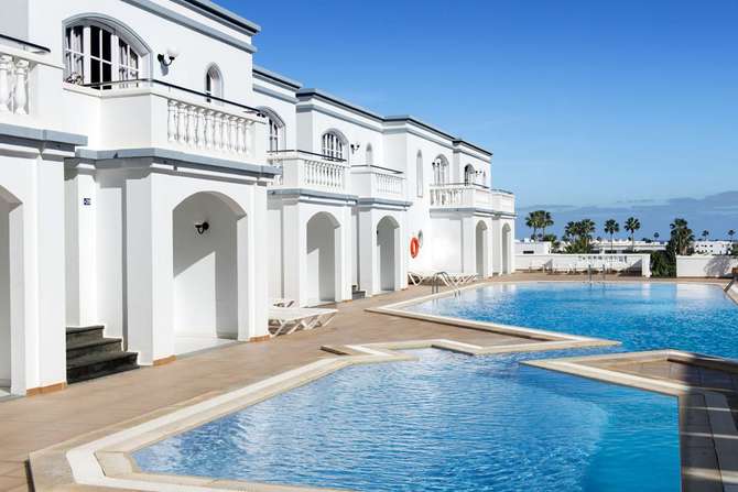 vakantie-naar-Corona Mar-mei 2025