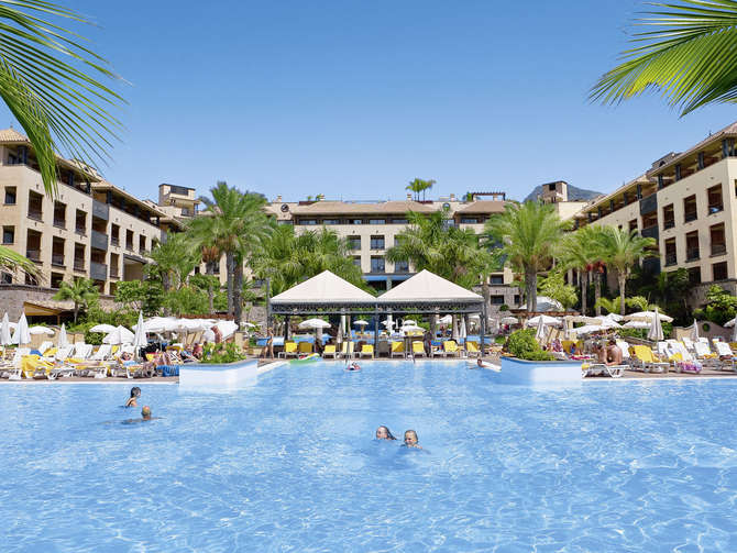 vakantie-naar-Costa Adeje Gran Hotel-april 2024