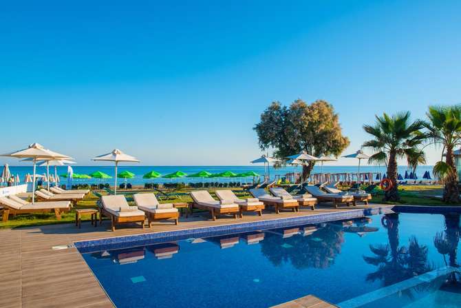 vakantie-naar-Cretan Beach Resort-mei 2025