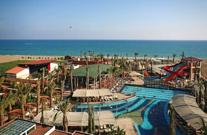 vakantie-naar-Crystal Family Resort Spa-mei 2025