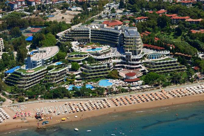 vakantie-naar-Crystal Sunrise Queen Luxury Resort Spa-mei 2025