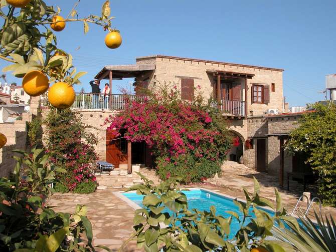vakantie-naar-Cyprus Villages Traditional Houses Kalavassos Tochni-mei 2025