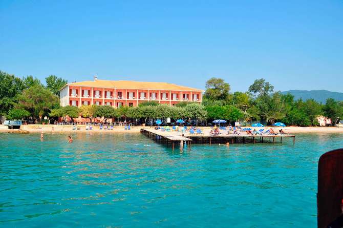 vakantie-naar-Dassia Beach Hotel-mei 2025