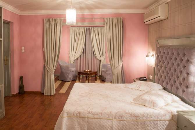vakantie-naar-Delphi Art Hotel-mei 2025