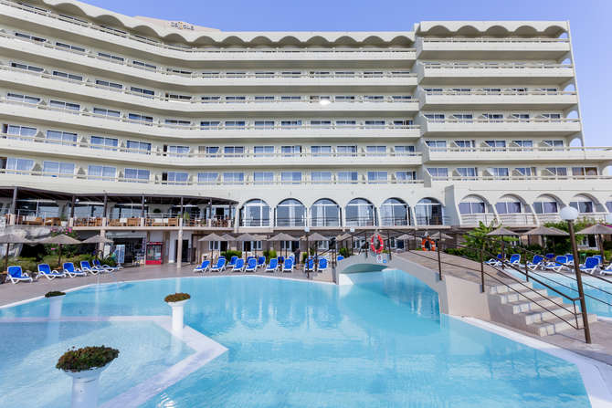 vakantie-naar-Dessole Olympos Beach Resort-mei 2024