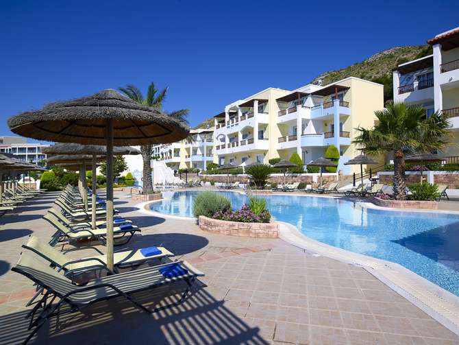 vakantie-naar-Dimitra Beach Hotel-mei 2024
