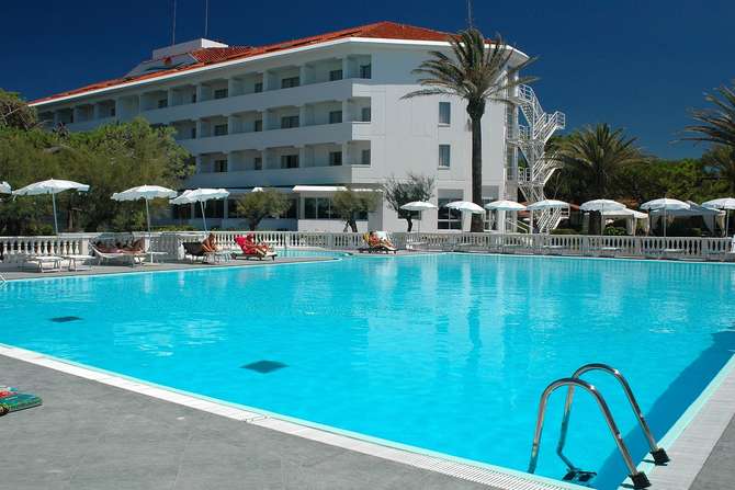 vakantie-naar-Domizia Palace Hotel-mei 2025