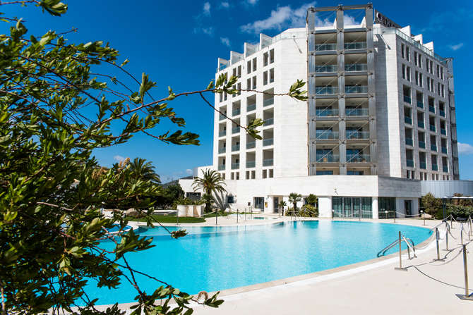 vakantie-naar-Doubletree By Hilton Olbia-april 2024