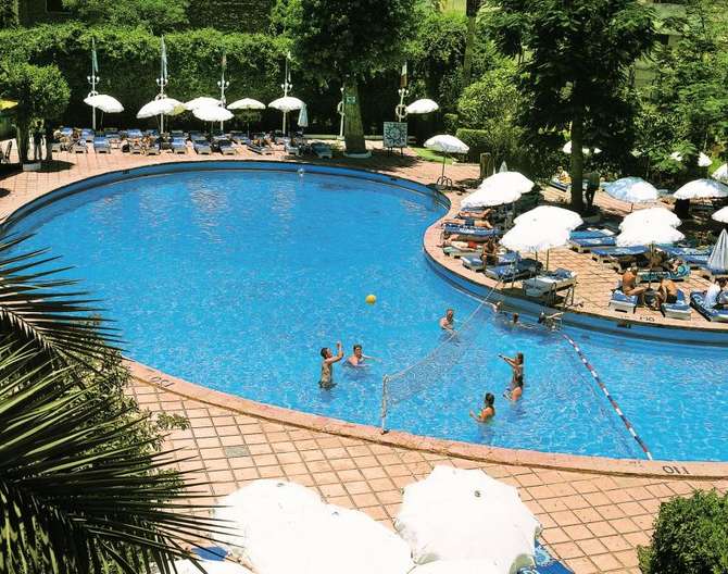 vakantie-naar-Eatabe Luxor Hotel-mei 2025
