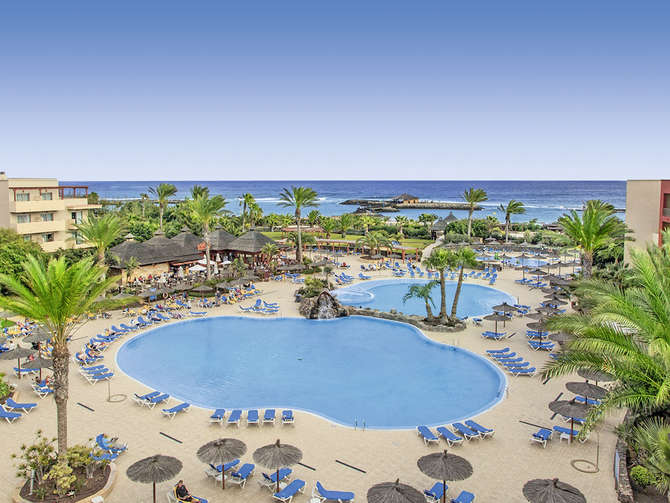 vakantie-naar-Elba Carlota Beach Convention Resort-mei 2025