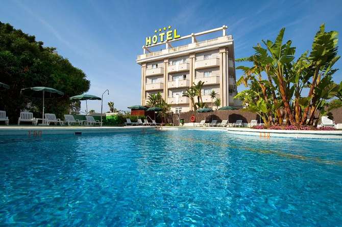 vakantie-naar-Elba Motril Beach Business Hotel-mei 2024