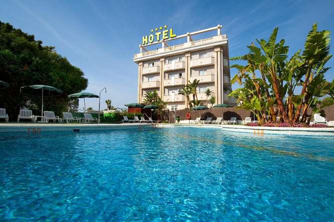 vakantie-naar-Elba Motril Beach Business Hotel-mei 2025