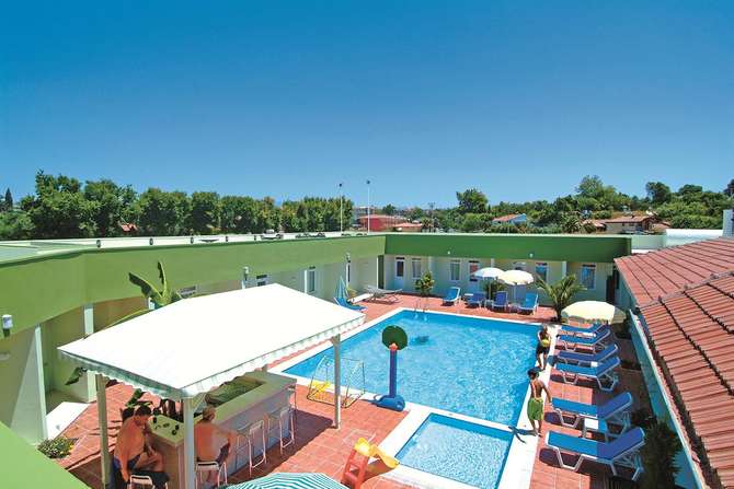 vakantie-naar-Elis Beach Hotel-mei 2025