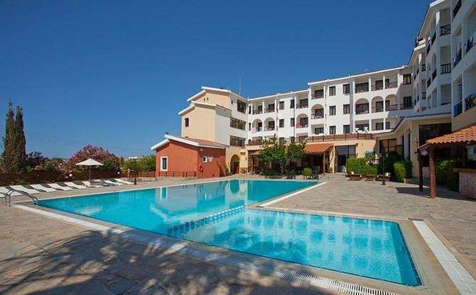 vakantie-naar-Episkopiana Hotel Sports Resort-mei 2025