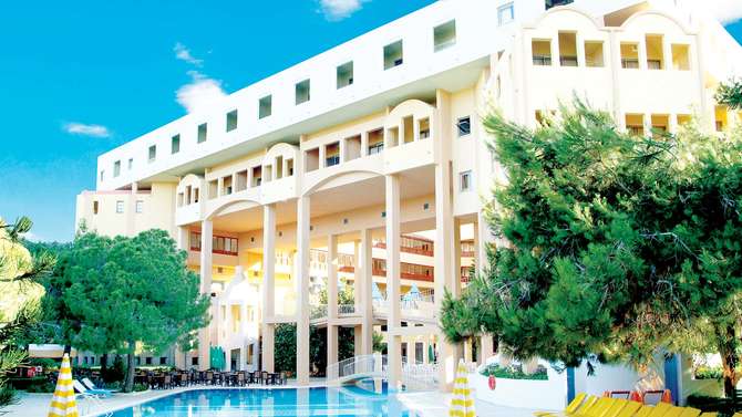 vakantie-naar-Euphoria Excelsior Hotel-mei 2025