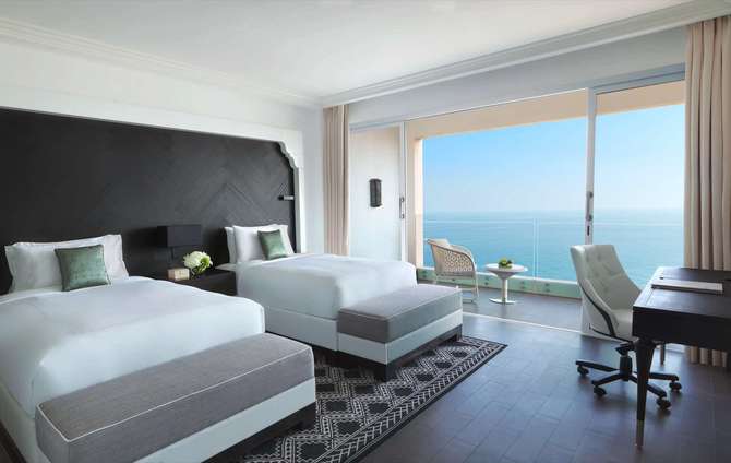 vakantie-naar-Fairmont Fujairah Beach Resort-april 2024