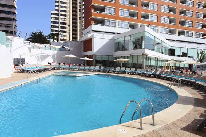 vakantie-naar-Flamingo Beach Resort-mei 2025