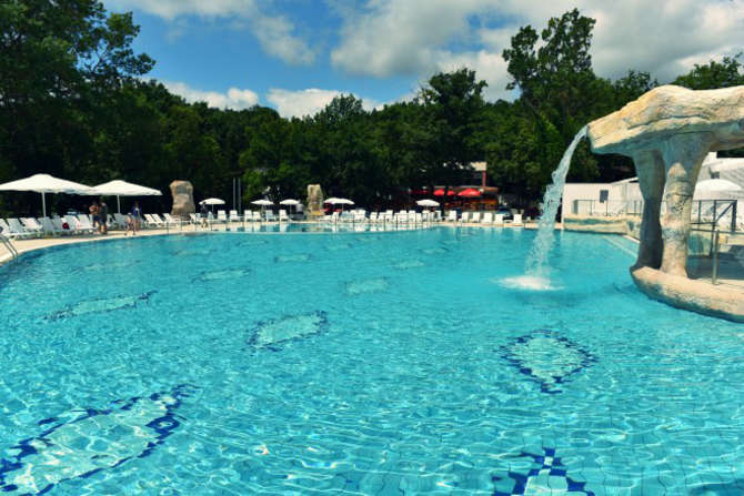 vakantie-naar-Forest Beach Hotel-juni 2025