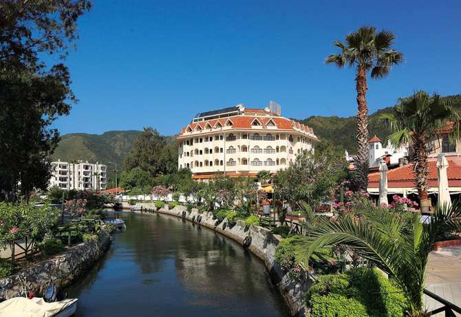 vakantie-naar-Fortuna Beach Hotel-mei 2025