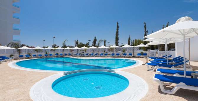 vakantie-naar-Gaia Sun N Blue Hotel-mei 2025
