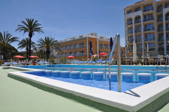 vakantie-naar-Gami Hostel-mei 2025