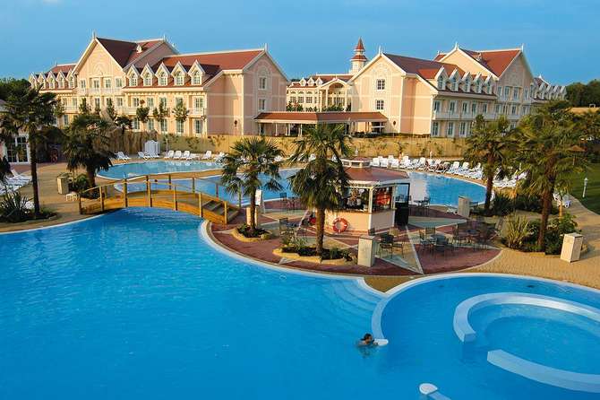 vakantie-naar-Gardaland Resort Adventure Hotel-mei 2024