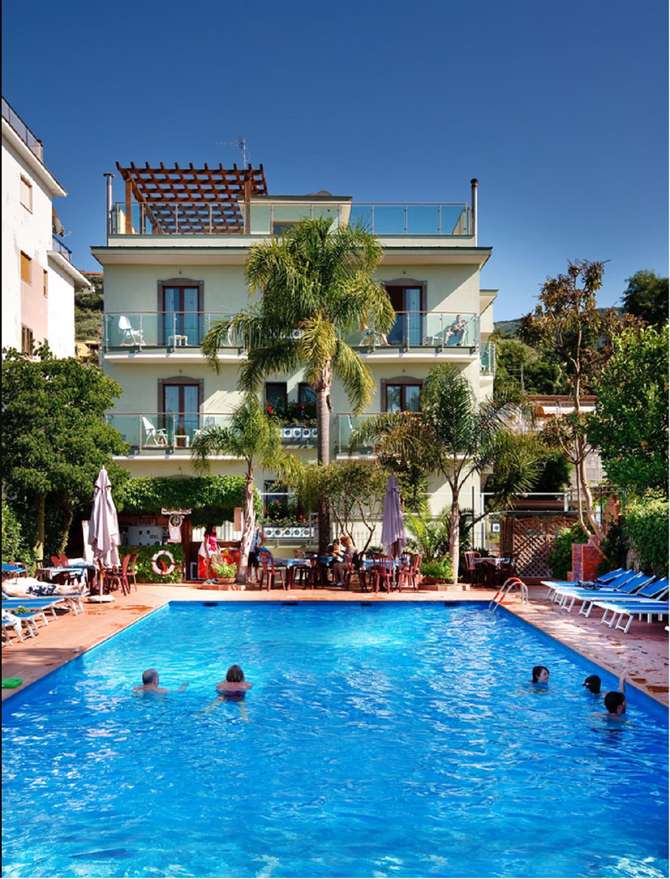 vakantie-naar-Gardenia Hotel-mei 2025