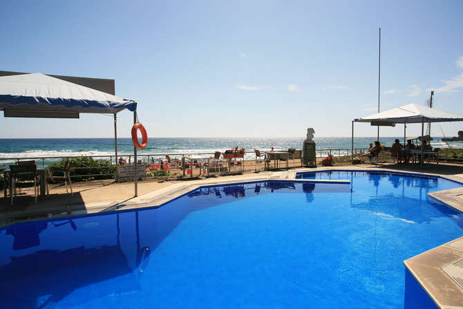 vakantie-naar-Glyfada Beach Menigos Resort-mei 2025