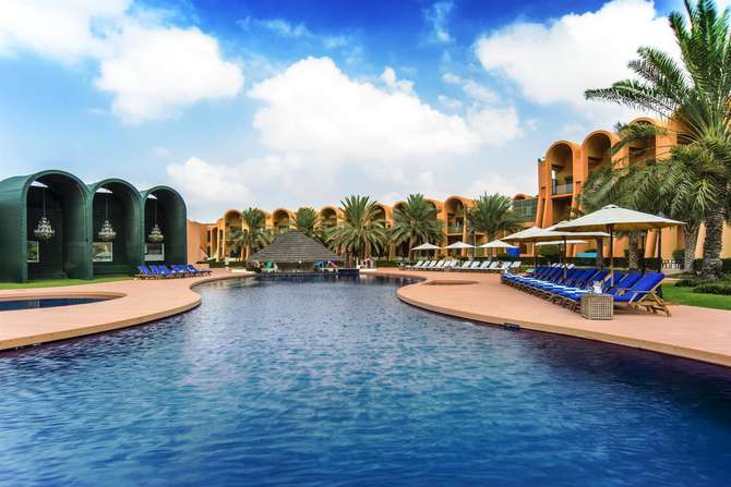 vakantie-naar-Golden Tulip Al Jazira Hotel Resort-april 2024